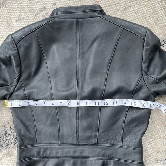 💔 SOLD 💔 White House Black Market Black Leather Peplum Jacket - Picture 5 of 13